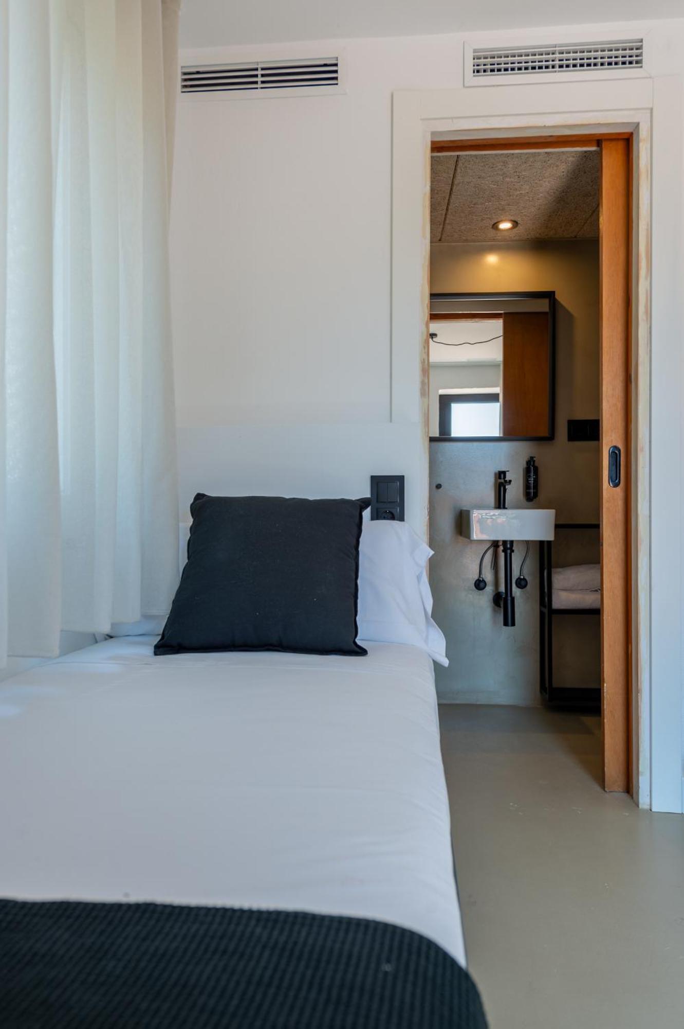 Hostal Boutique Es Menut Tossa de Mar Esterno foto
