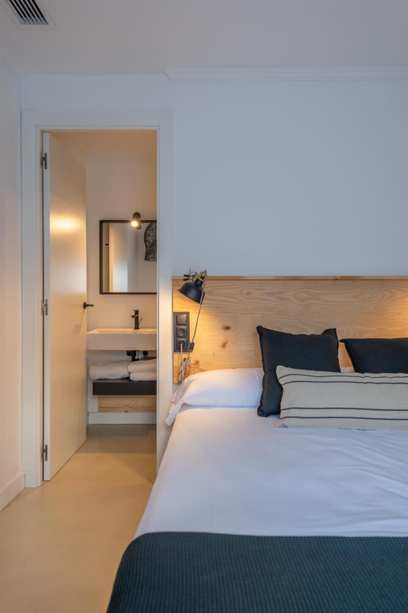 Hostal Boutique Es Menut Tossa de Mar Esterno foto